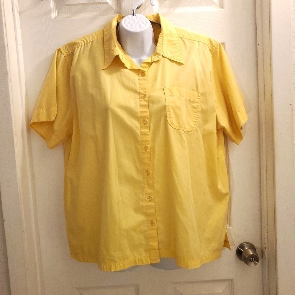 Bobbie Brooks Woman blouse s/s button front